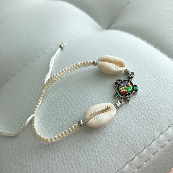 Adjustable Cream White Turtle Shell Bracelet - Picture 3 of 4